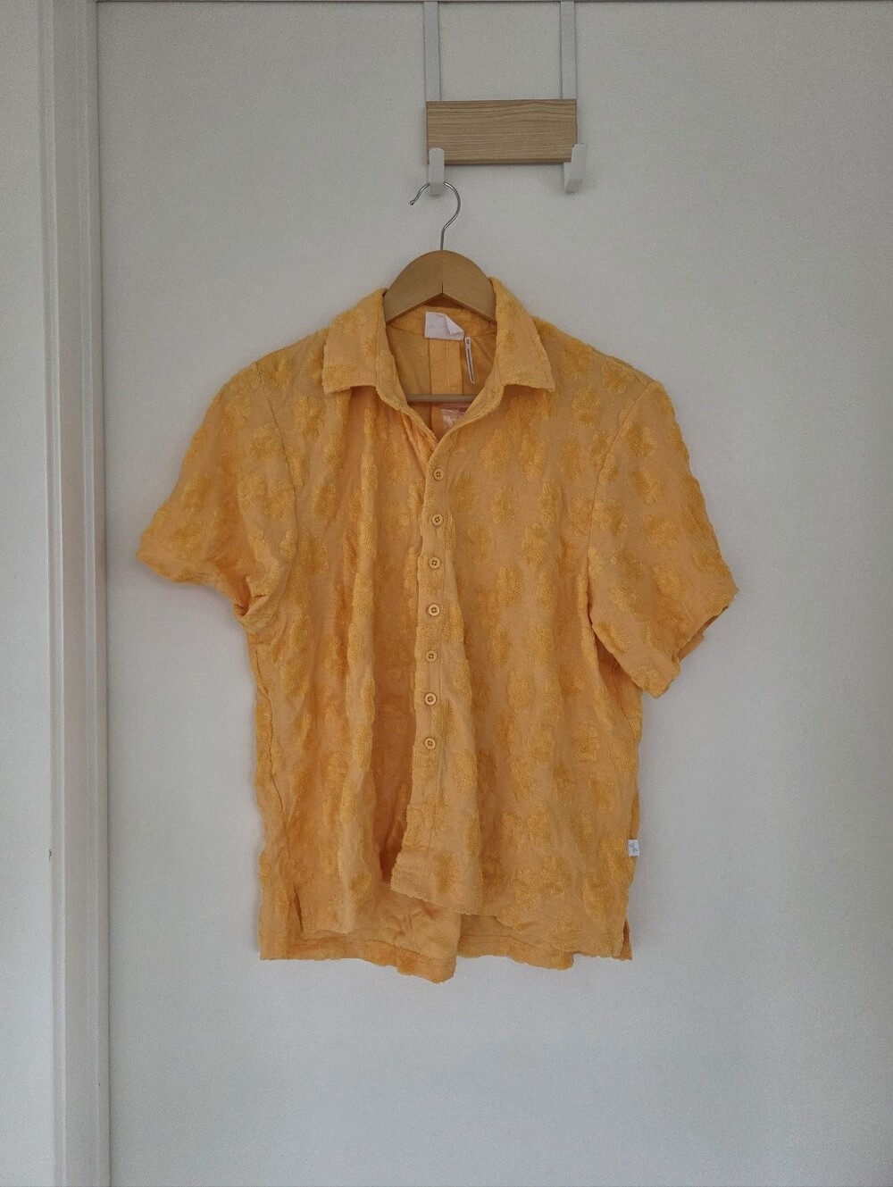 NWOT Out From Under Pickin’ Daisies Terry Knit Short Sleeve Button-Down Shirt